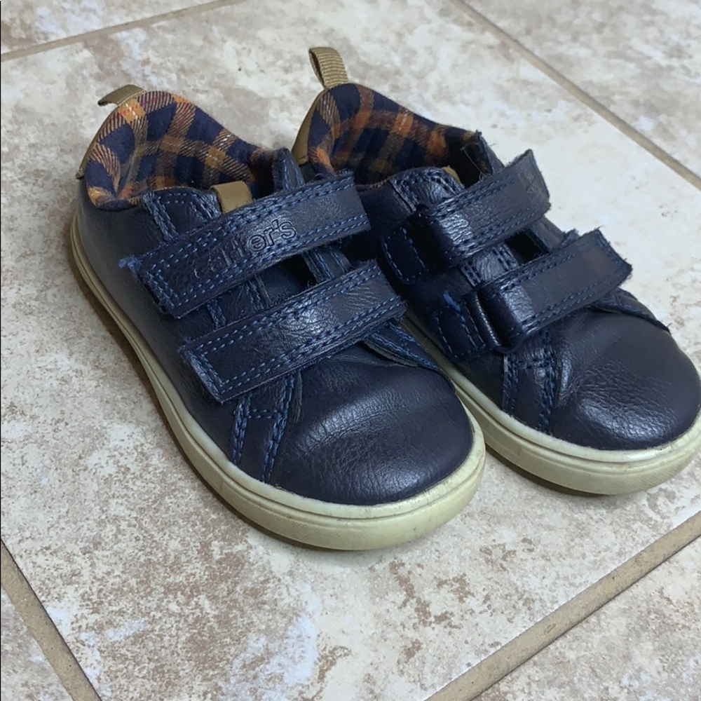 Carters Classic Velcro kids shoe
